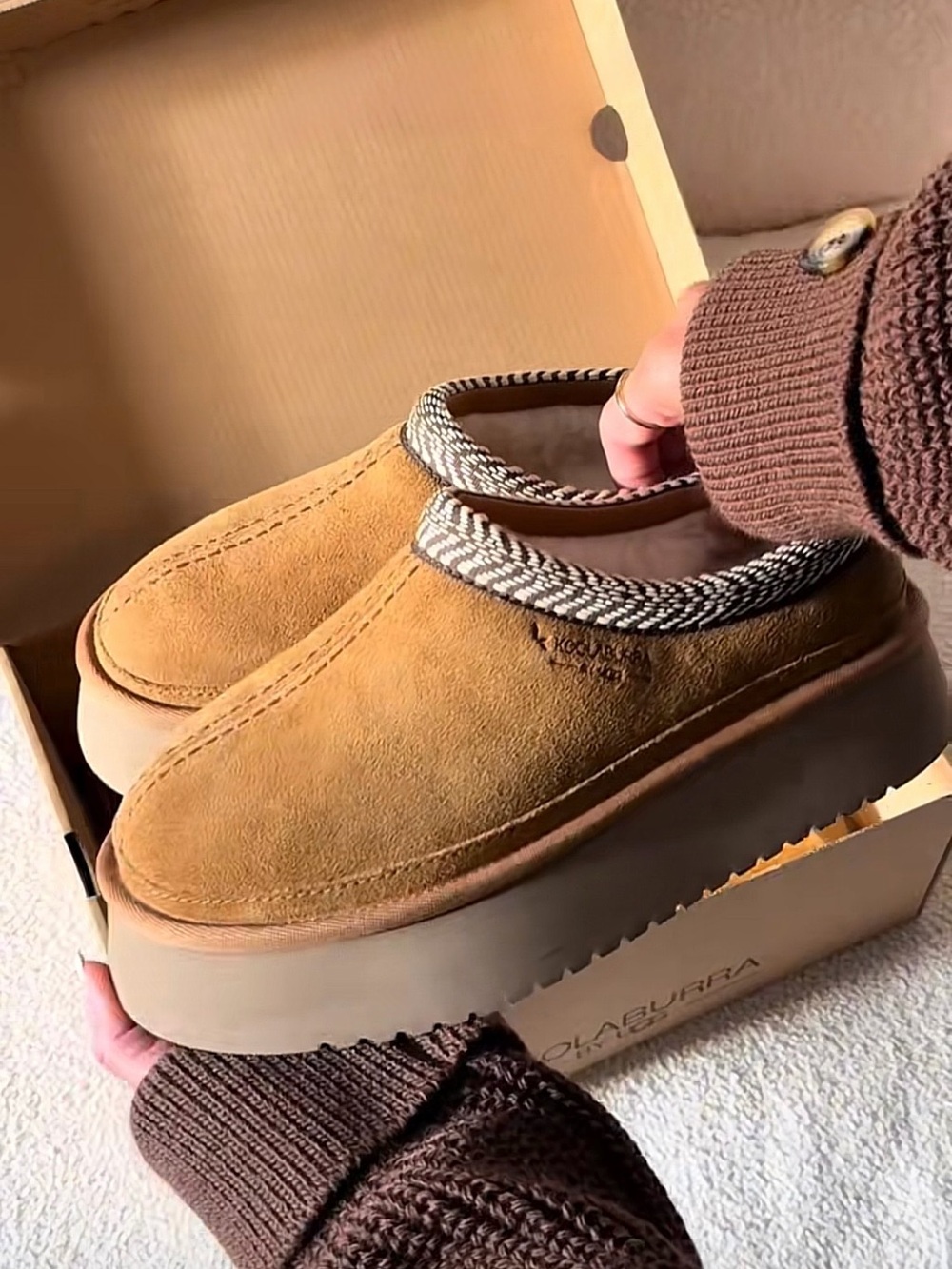 NWT UGG Koolaburra Burree Platform Slippers Chestnut Brown Size 7